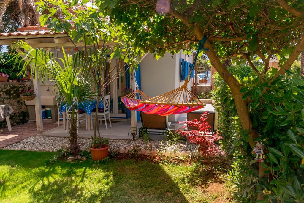 Beachfront House With Private Jacuzzi And Garden Задар Экстерьер фото